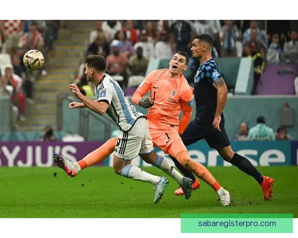 朱利亚诺赫拉德-马丁先触球却动作过重引发争议